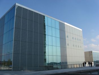 Schouwburg Almere/De Kunstlinie. Architect: SANAA (Kazuyo Sejima & Ryue Nishisawa)